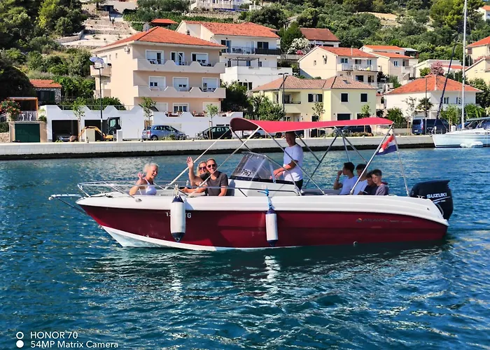 Sea View Apartment Sunrise Poljica & Blue Lagoon Rent A Boat